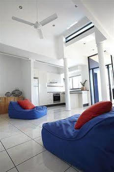 Komune Resort And Beach Club Greenmount Beach 3*
