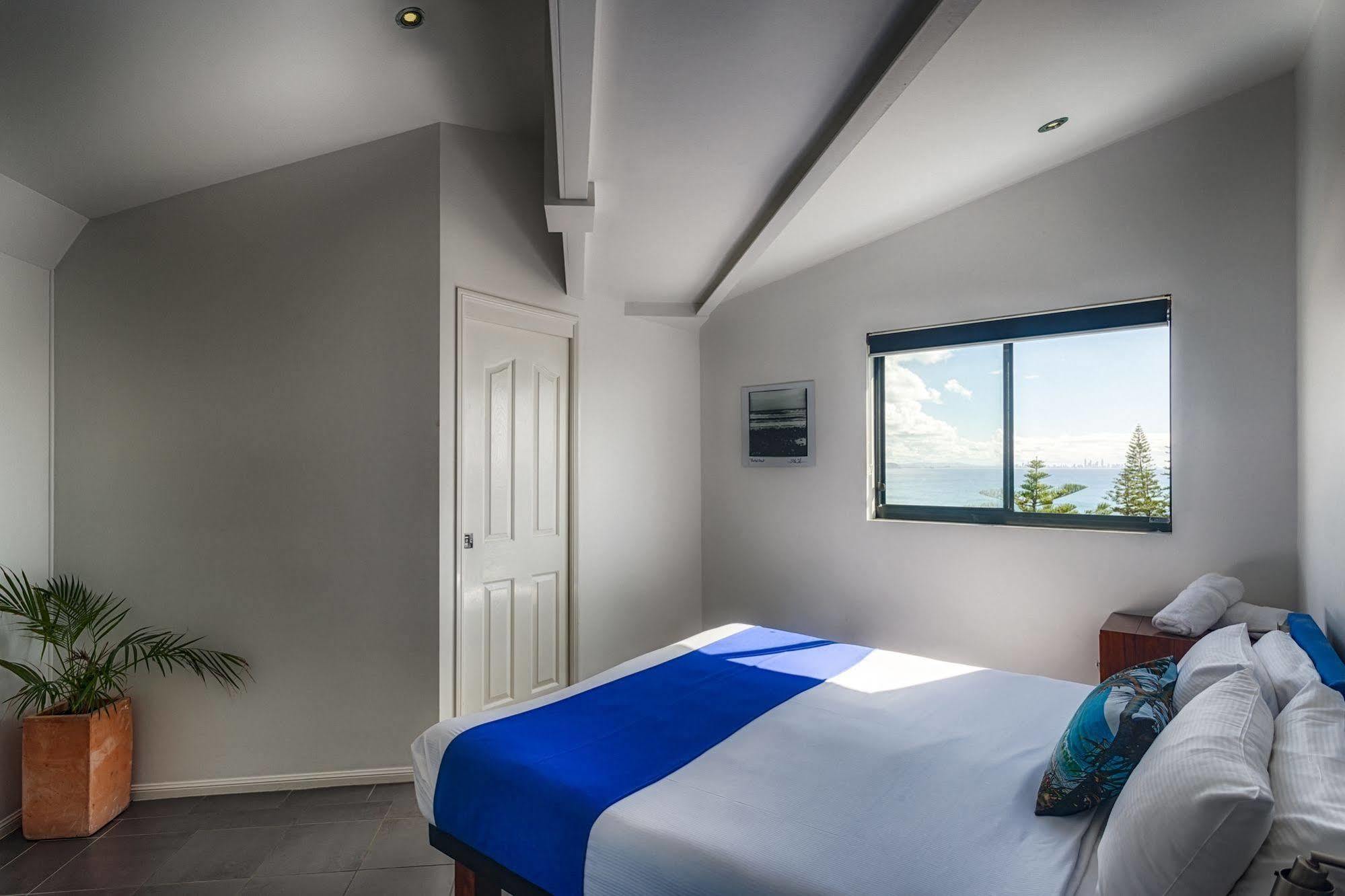 Hotel Komune Resort And Beach Club Greenmount Beach 3*